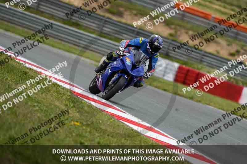 cadwell no limits trackday;cadwell park;cadwell park photographs;cadwell trackday photographs;enduro digital images;event digital images;eventdigitalimages;navarra;no limits trackdays;peter wileman photography;racing digital images;trackday digital images;trackday photos